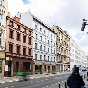 https://shick-hostel-apartments.hotelswroclaw.com